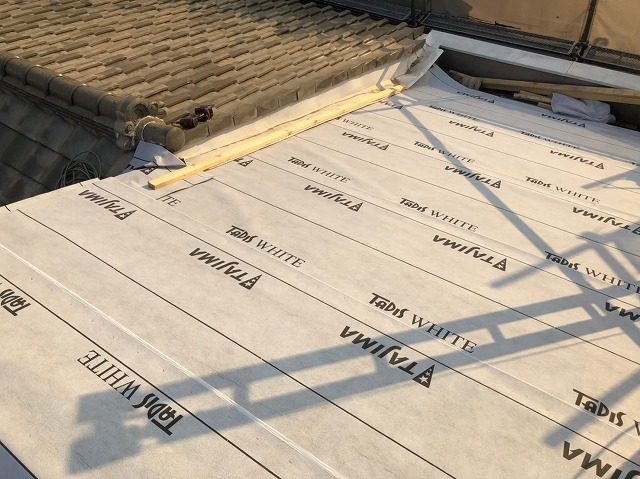 防水紙で雨漏り対策